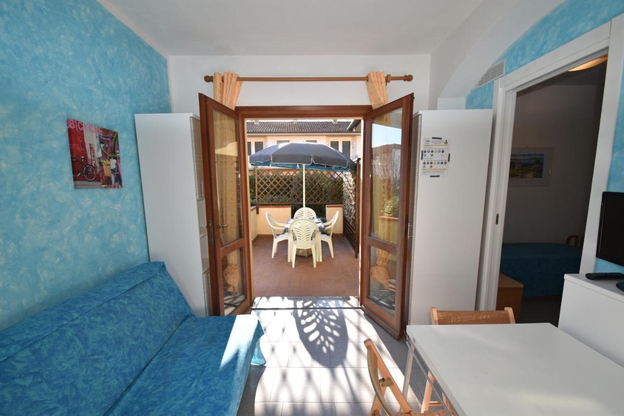 Appartamenti Sabbia - Zona Mare Con Terrazze, Clima, E Posti Auto Marina di Campo Ngoại thất bức ảnh