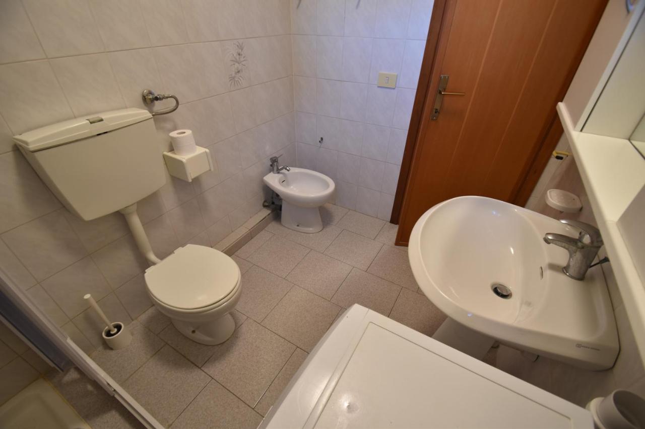 Appartamenti Sabbia - Zona Mare Con Terrazze, Clima, E Posti Auto Marina di Campo Ngoại thất bức ảnh