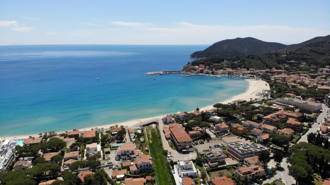 Appartamenti Sabbia - Zona Mare Con Terrazze, Clima, E Posti Auto Marina di Campo Ngoại thất bức ảnh